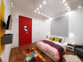 King Bed and Magical Lights in the City Center